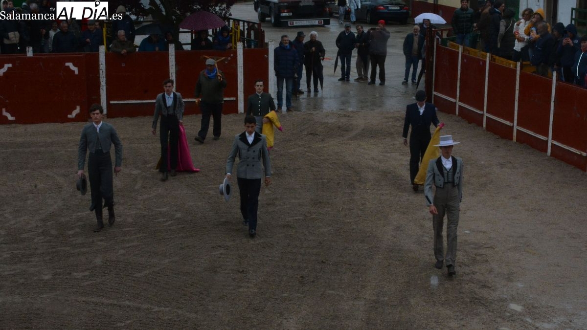 Entretenido festejo taurino en Olmedo, a pesar del frío y la amenaza de lluvia