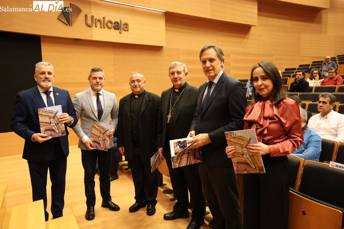 La revista Christus anuncia la proximidad de la Semana Santa de Salamanca (FOTOS) 