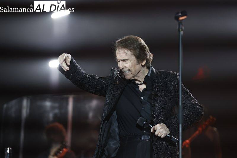 Raphael anuncia su vuelta a los escenarios 