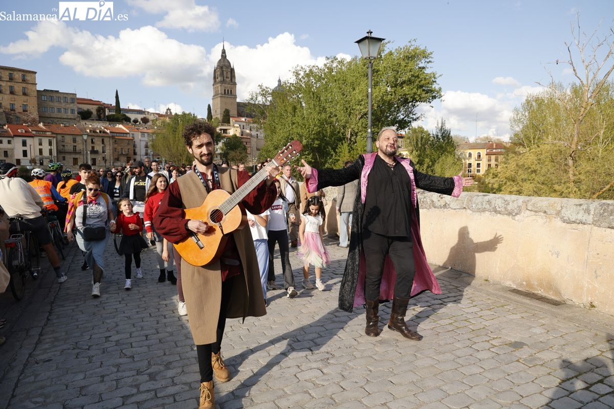 VÍDEO Y FOTOS | Arrancan las visitas teatralizadas con motivo del Lunes de Aguas