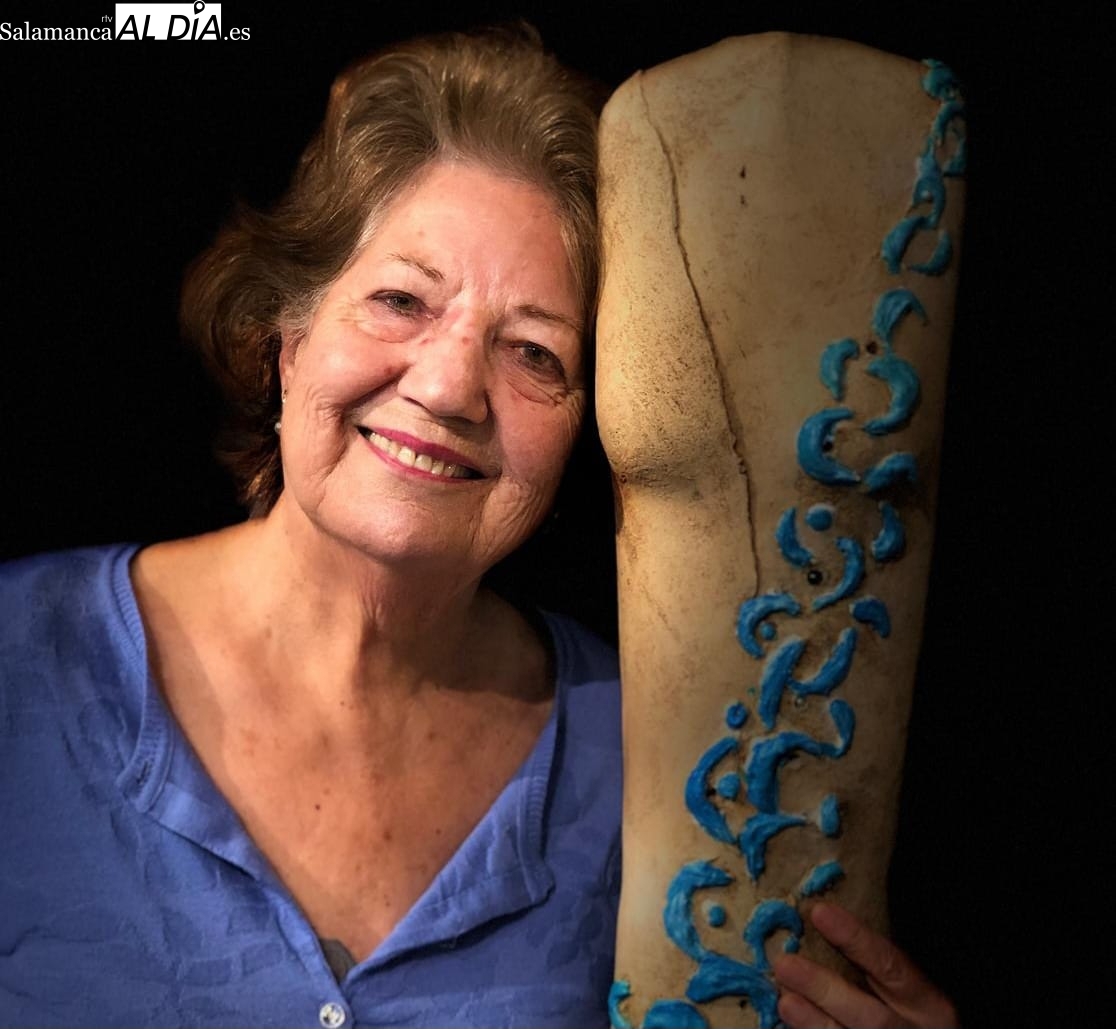 El Ayuntamiento de Peñaranda de Bracamonte expone la muestra Mujeres en pie de la escultora Amelia García