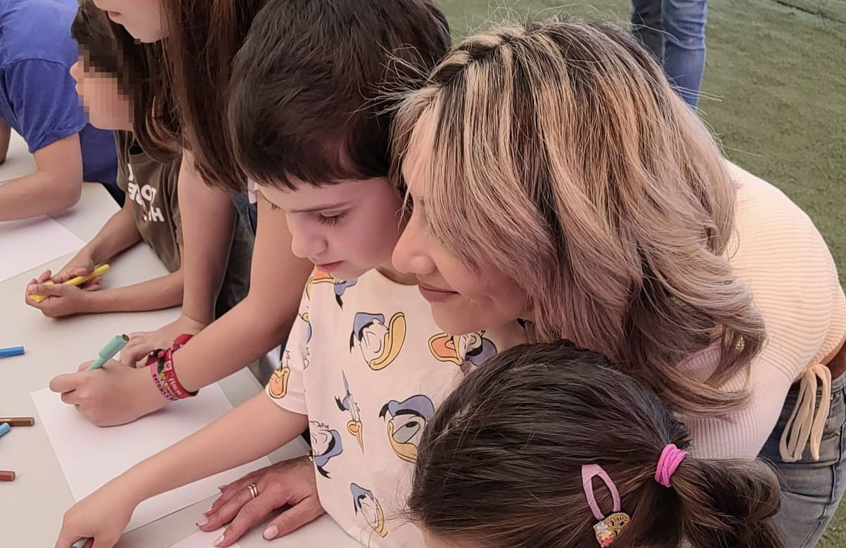 Bea y Asier, madre e hijo corajes que siguen luchando por concienciar y visibilizar el autismo en Salamanca 