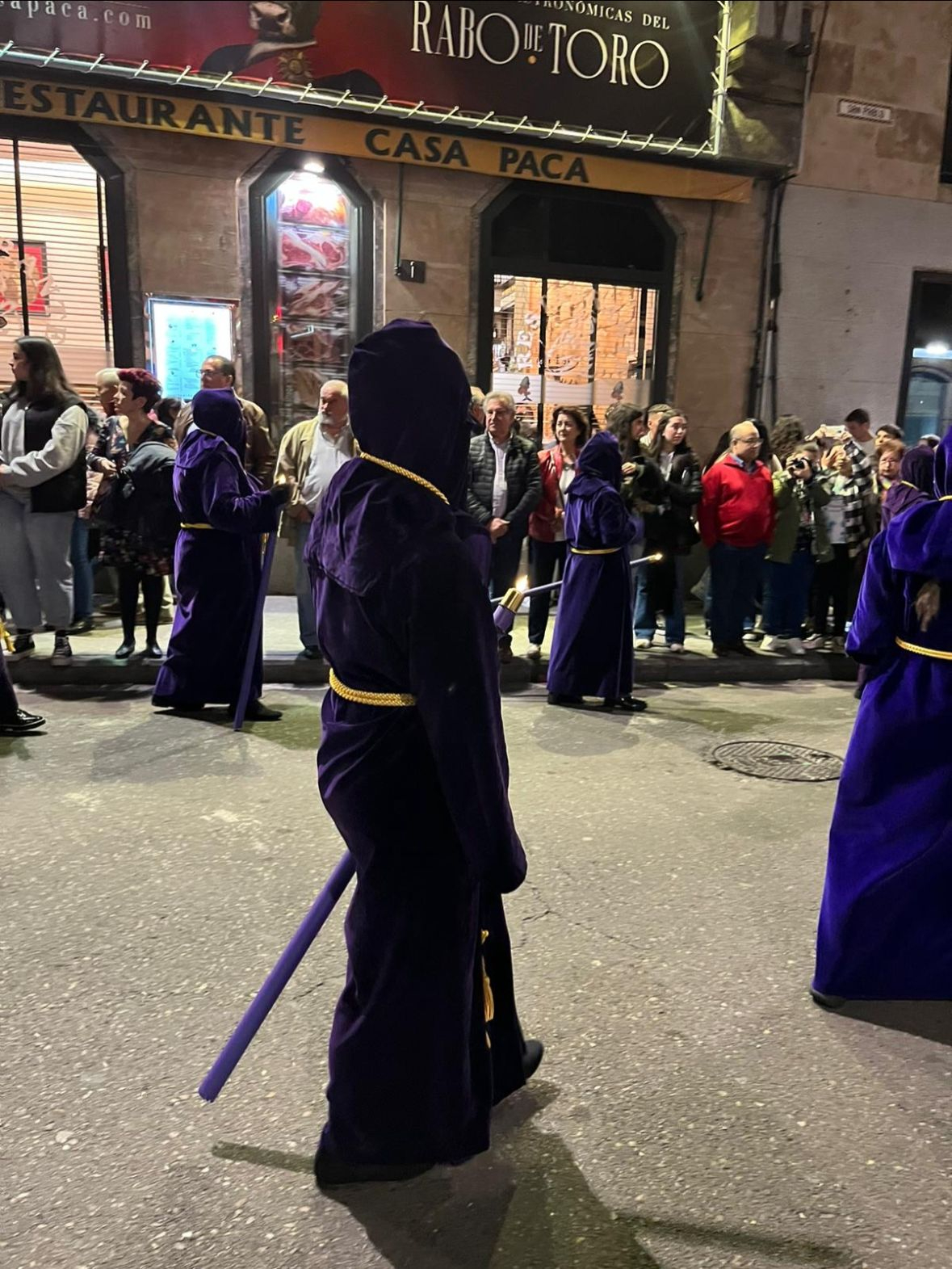 Pilar y Leire, madre e hijas unidas por la pasión y el sentimiento de la Semana Santa de Salamanca