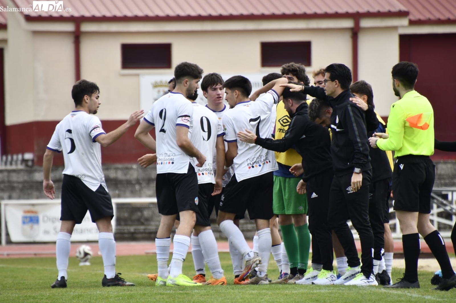 El filial del Salamanca UDS supera al Benavente y le dedica el triunfo a Jorge García (2-0) 