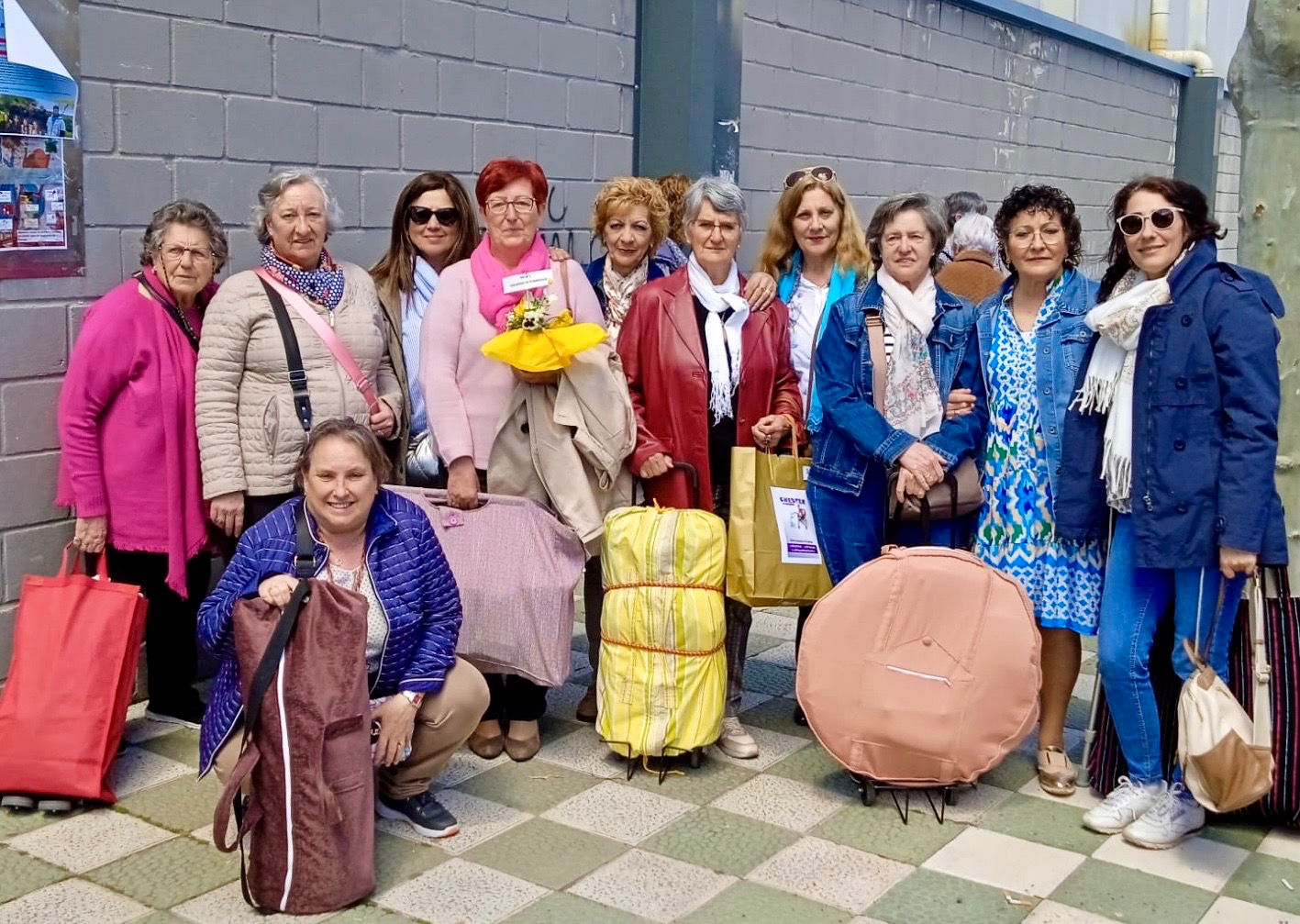Las Encajeras peñarandinas brillan con su arte en el gran Encuentro de Bolillos y Vainicas de Santovenia de Pisuerga