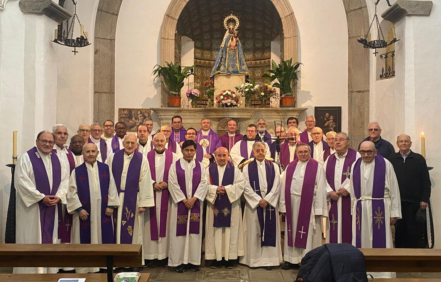 Una treintena de sacerdotes diocesanos celebran el Jubileo en la Peña de Francia