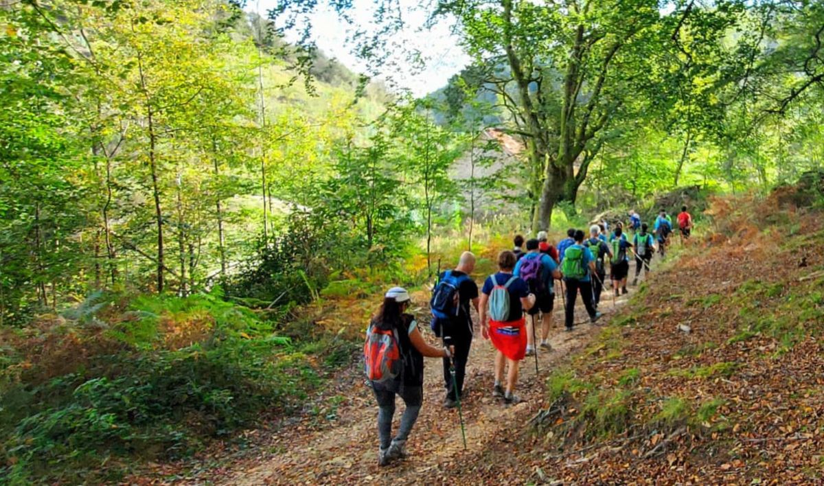 Ya puedes inscribirte gratis en la primera de estas ocho rutas del programa de senderismo Naturaleza Escondida