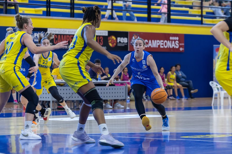 El Perfumerías Avenida suda hasta el último segundo para ganar al Spar Gran Canaria (59-62)