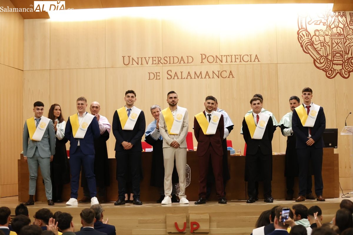 FOTOS | Los nuevos profesionales del deporte se gradúan en la UPSA