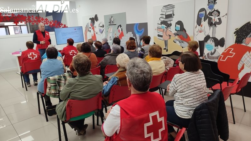 Cruz Roja Vitigudino impulsa el taller Entornos digitales saludables para promover un uso responsable de la tecnología