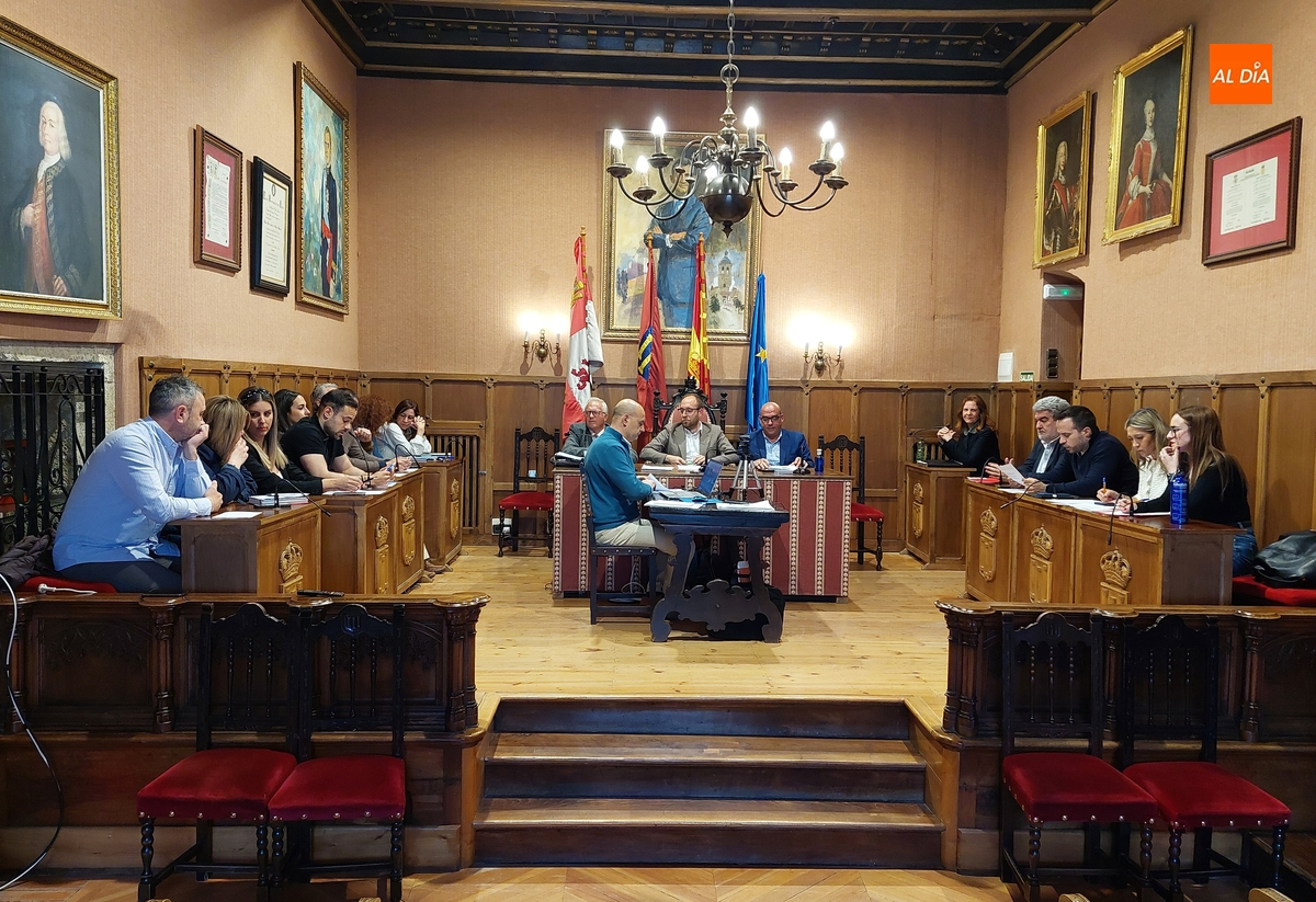 Aprobada por asentimiento la moción sobre la A-62 y rechazado el bus hacia el río