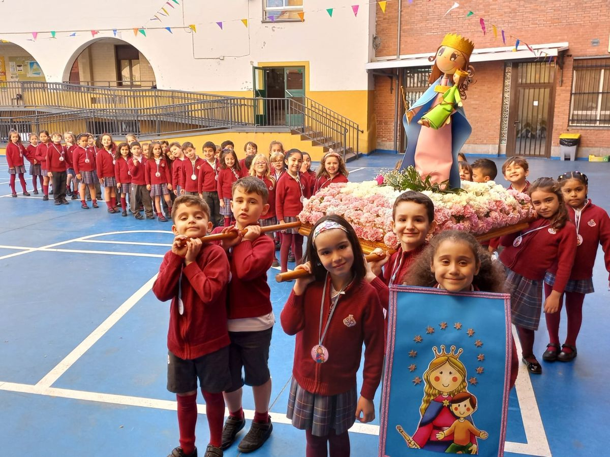 FOTOS | El colegio San Juan Bosco vibra con la celebración de María Auxiliadora
