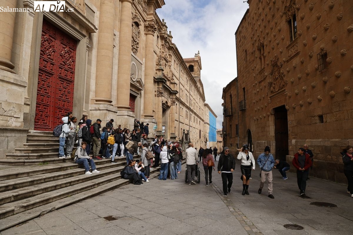 FOTOS | El centro de Salamanca registra un buen ambiente pese al tiempo