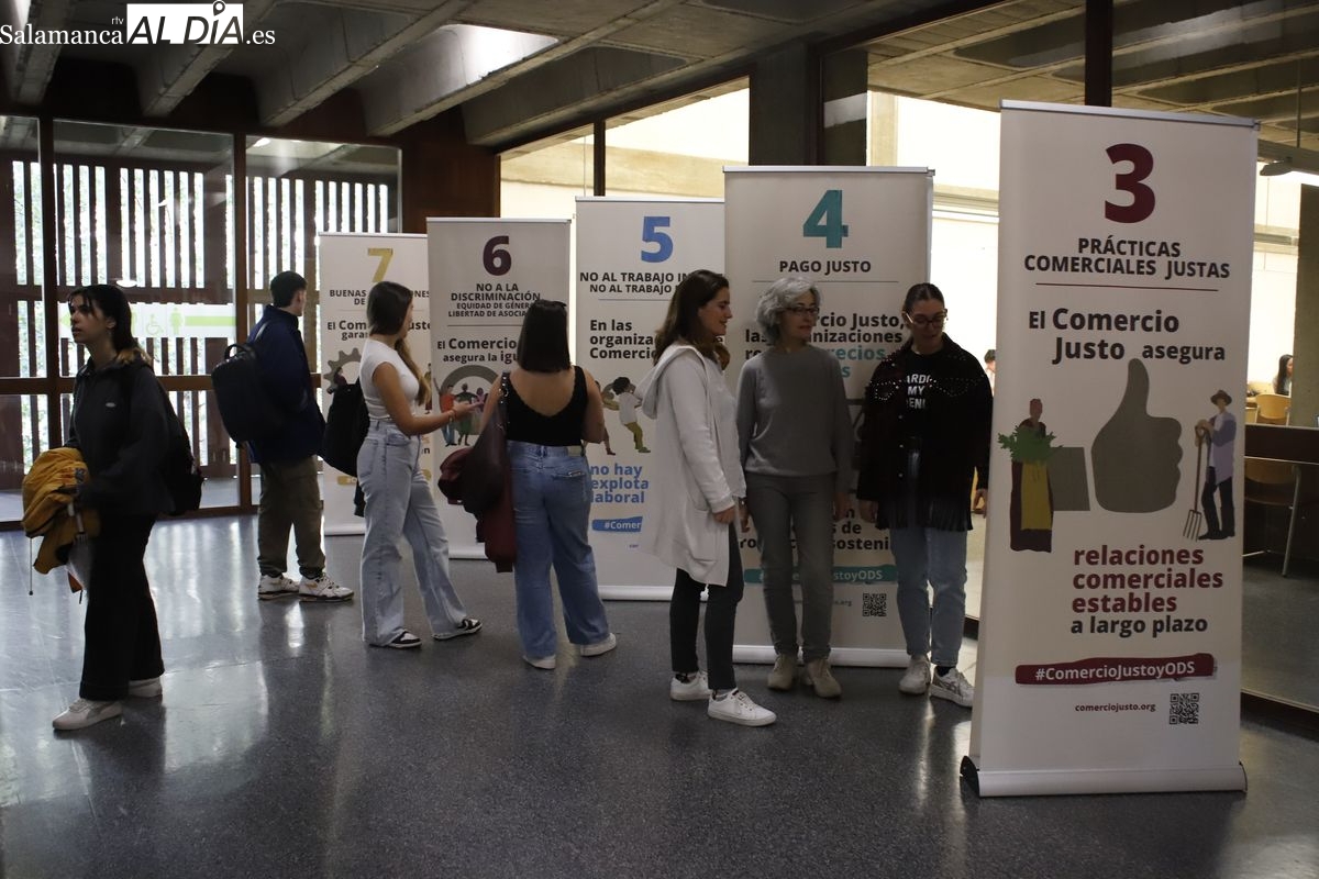 Exposición en Salamanca para explicar que un mundo mejor es posible con el comercio justo