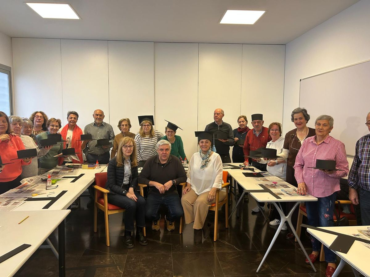 Mayores y niños protagonizan el inicio de la programación que rinde homenaje a Carmen Martín Gaite en Santa Marta