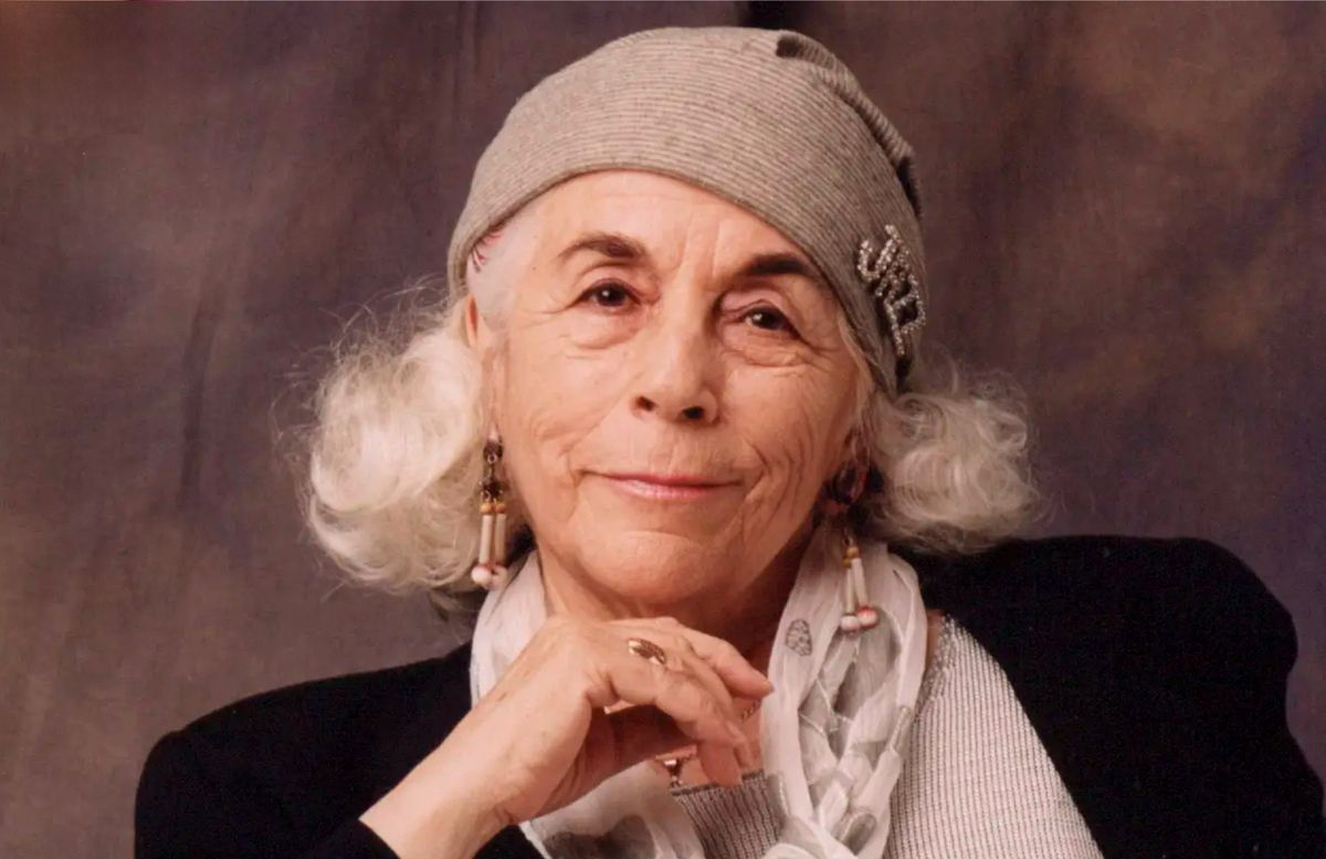 La Asamblea de Alumni-USAL reconoce el legado de Carmen Martín Gaite con su máxima distinción