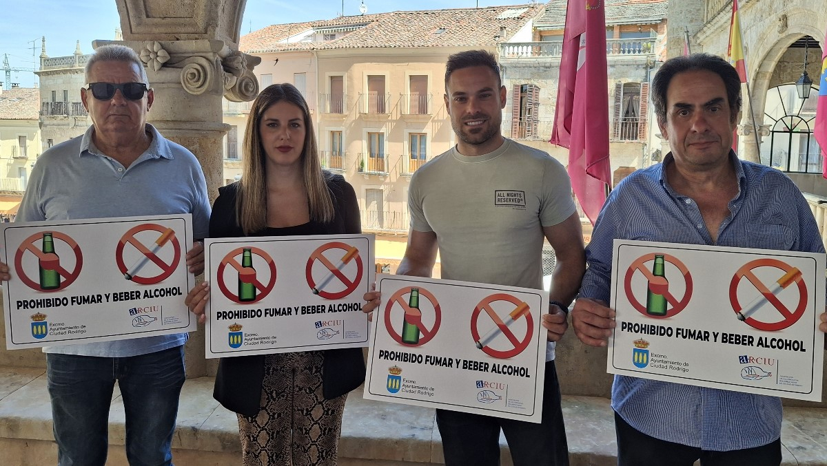 Unos carteles marcarán la prohibición de fumar y beber alcohol en los recintos deportivos