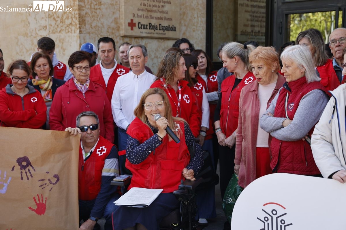 VÍDEO y FOTOS | Nuestro compromiso es permanecer al lado de la humanidad, recuerdan en Cruz Roja Salamanca 