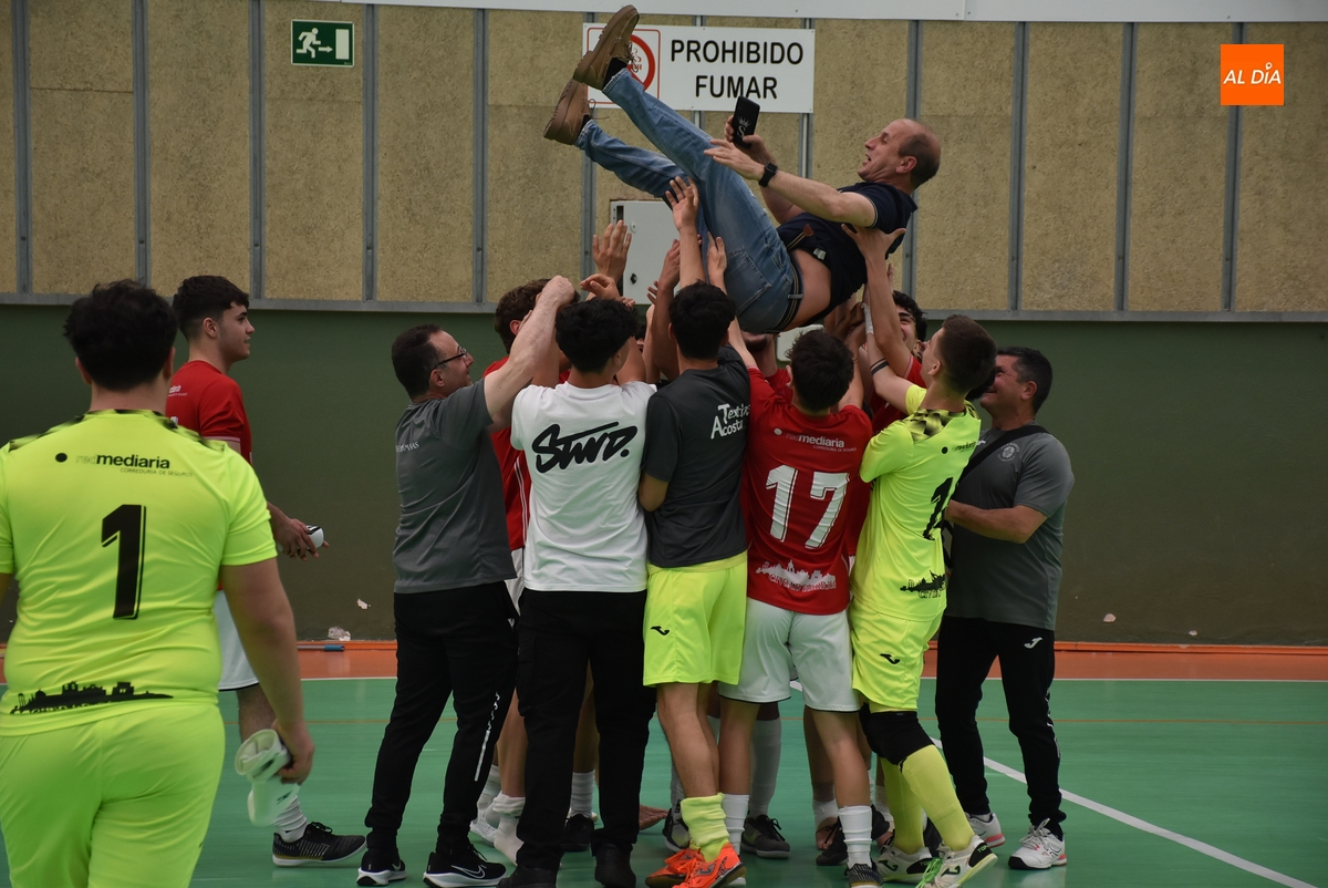 El III Juvenil echa el cierre al deporte federado con una tarde de dos caras ante el 5 Coruña FS