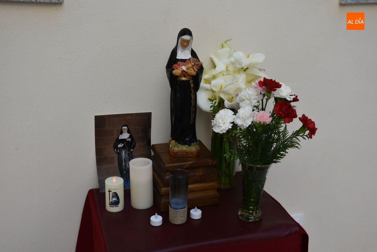 Montado el clásico altar en honor a Santa Rita en las dependencias de la Casa Consistorial
