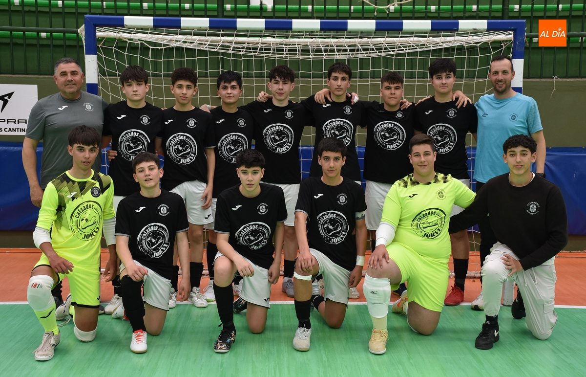 El III Cadete se despide de su afición con victoria en un partido repleto de goles