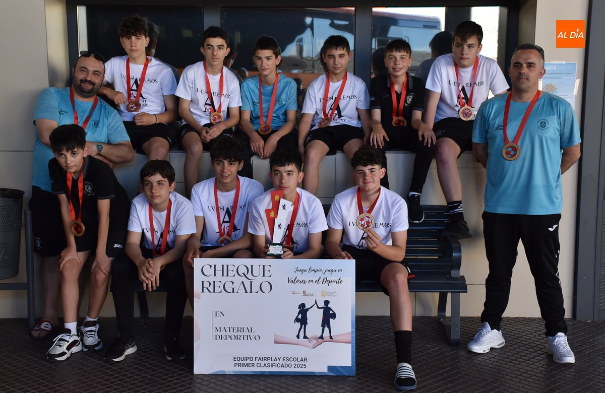 Retornan a casa los campeones regionales del III Columnas, que también se llevaron el Fair Play