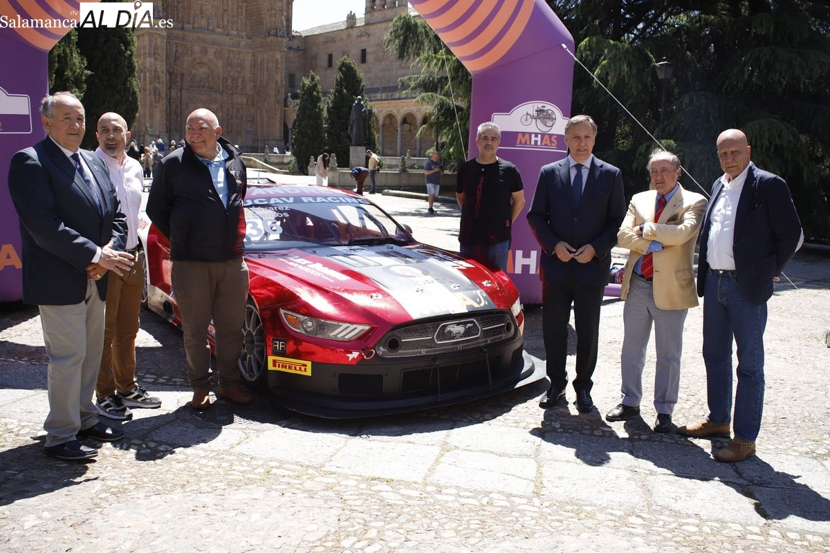 Pilotos salmantinos compiten con un Ford Mustang GT4 en el Campeonato de España Gran Turismo 
