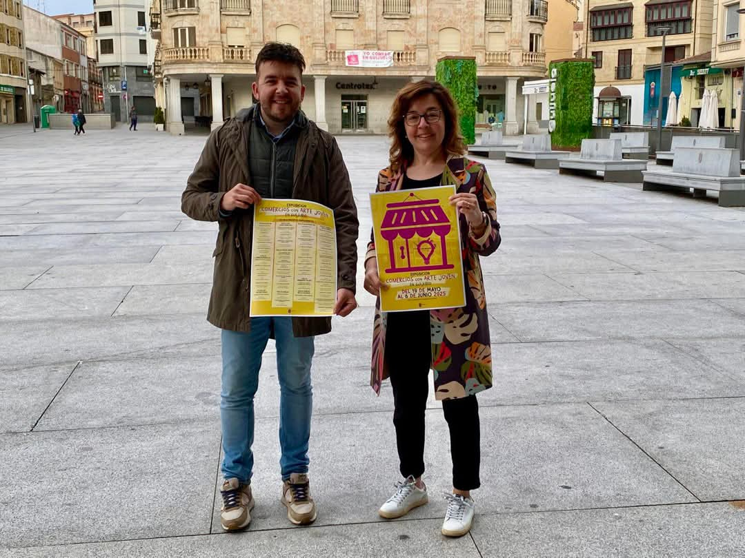 El talento joven de Guijuelo toma los escaparates: una década de arte a la vista de todos
