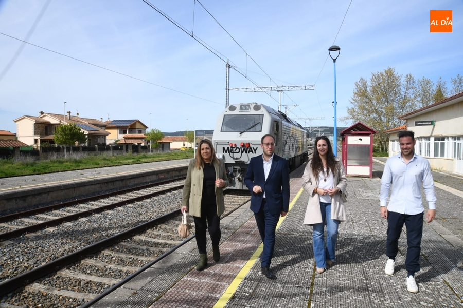 Marcos Iglesias pide a Óscar Puente una reunión para hablar del tren y de la A-62