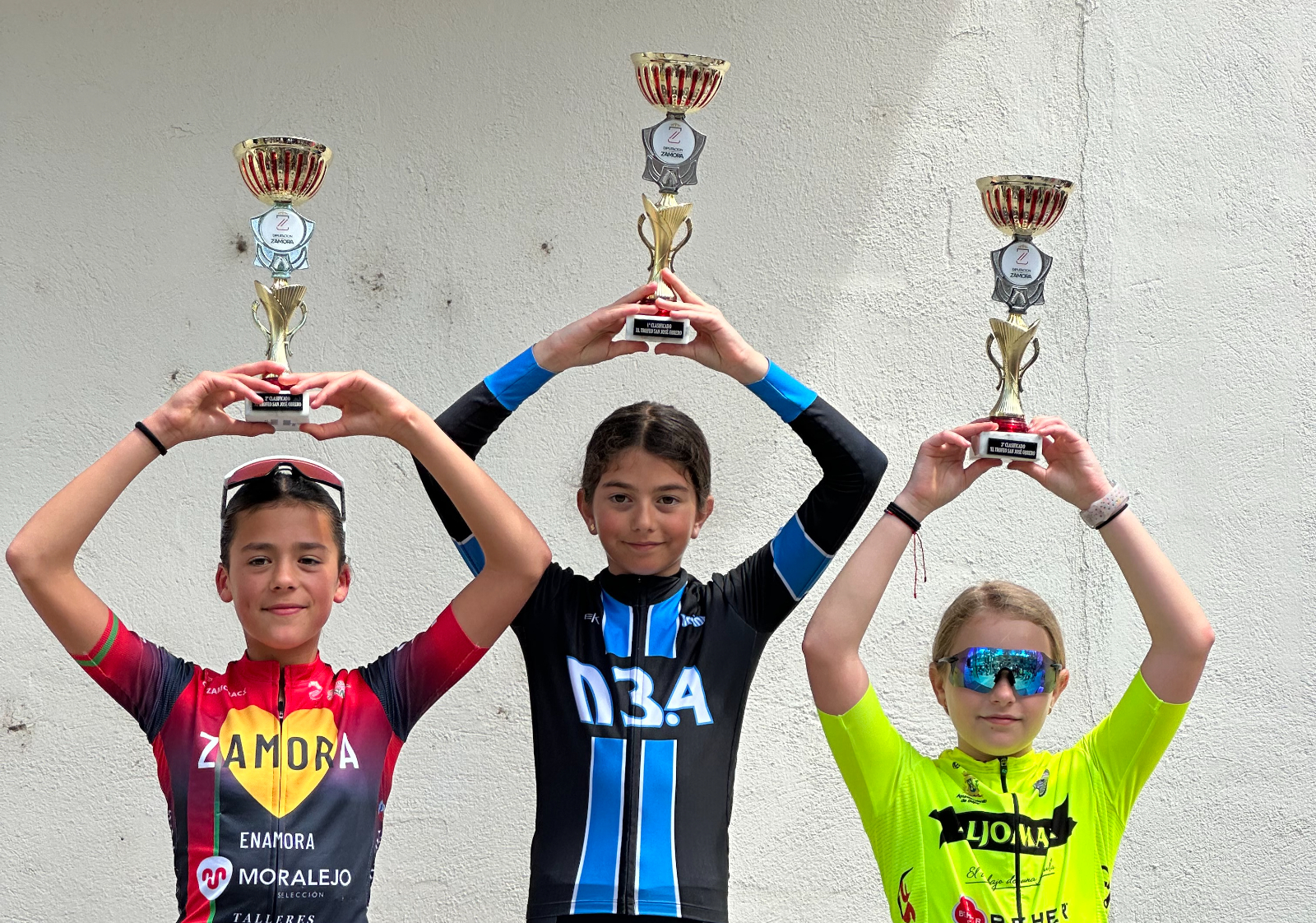 La ciclista salmantina Daida García se impone en el Trofeo Semuret
