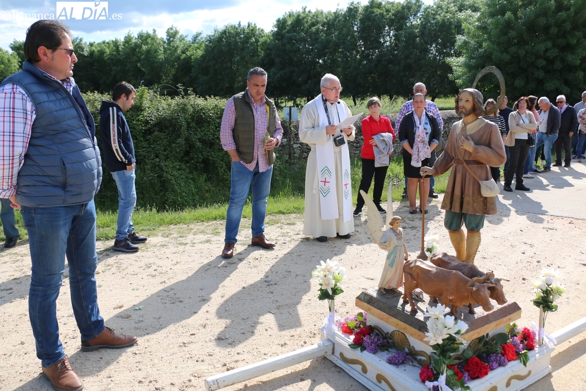 Bogajo se encomienda a San Isidro para asegurar las cosechas en una tarde casi de verano