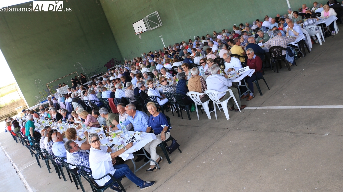 Más de 250 mayores de 26 pueblos de Las Arribes se unen en Pereña en la IV Convivencia Comarcal de Primavera