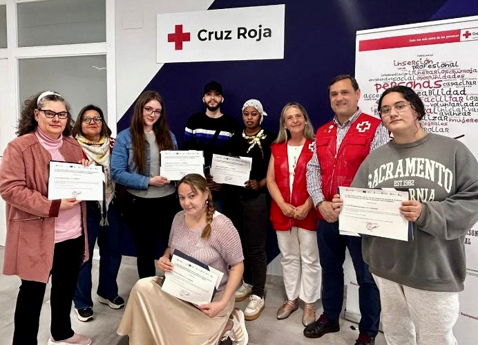 Peñaranda clausura el curso de Cruz Roja para asistente personal 