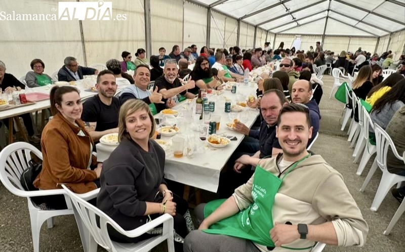 Más de 400 personas disfrutan en Cantaracillo con su VIII Matanza Típica