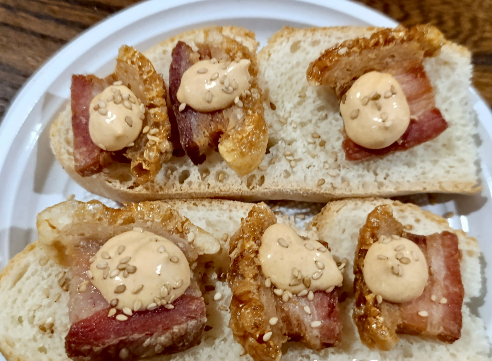 El ‘Torrezno suflado con mayonesa de pimentón’ del Garden, ganador de la XV Feria del Pincho de Macotera