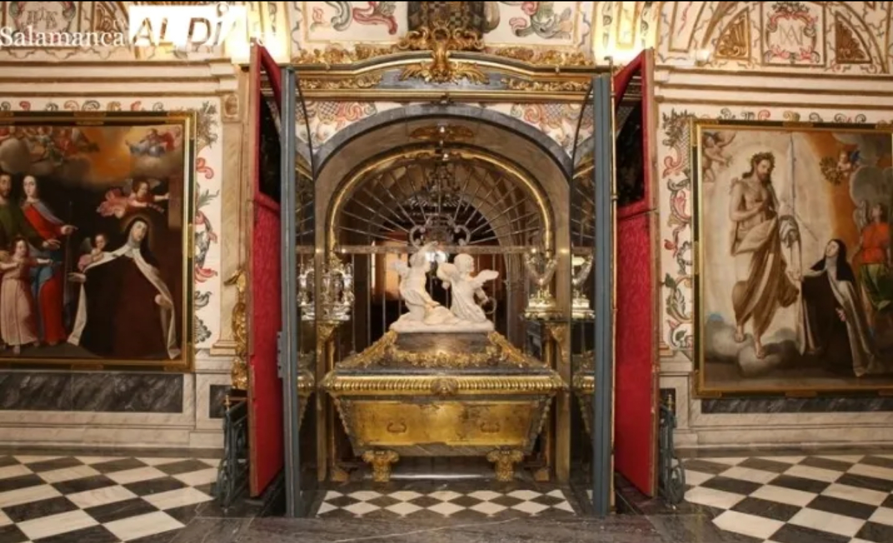 El Partido Popular plantea aprovechar el tirón turístico de la exposición del cuerpo de Santa Teresa en Alba de Tormes y propone medidas