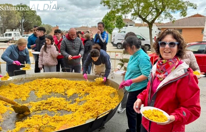 Las Villas se vuelcan en su tradicional Marcha Solidaria y la gran comida de hermandad en apoyo a proyectos humanitarios