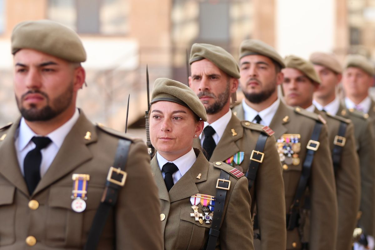 VÍDEO y FOTOS del acto del día de San Fernando en el Acuartelamiento General Arroquia