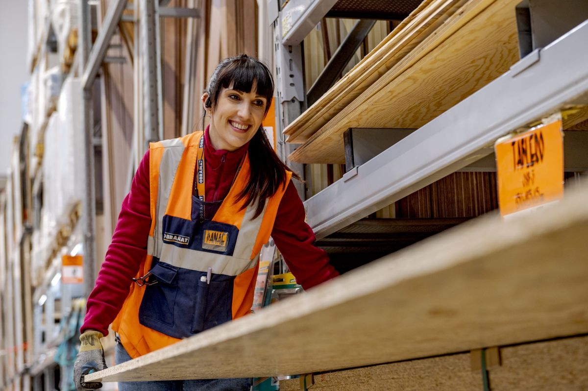 Obramat premia con 40.800 euros a sus trabajadores salmantinos por su compromiso con la seguridad laboral