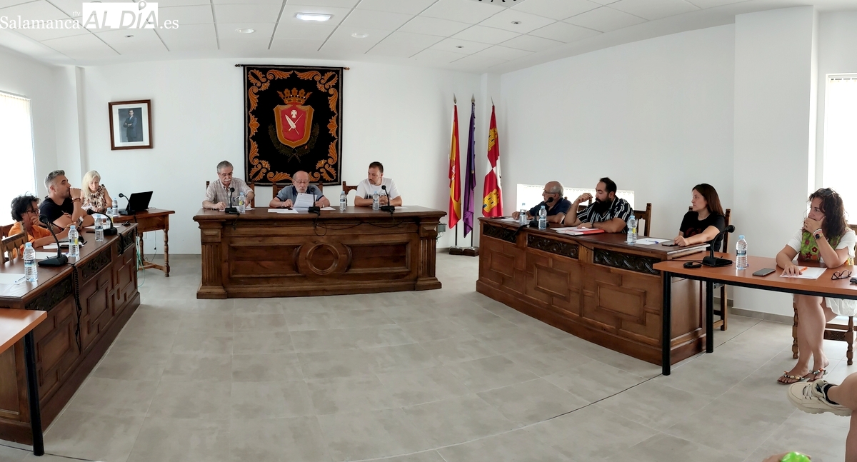 El alcalde Vitigudino califica de ruin la querella del PP contra los ediles que votaron contratar los festejos taurinos de agosto pasado