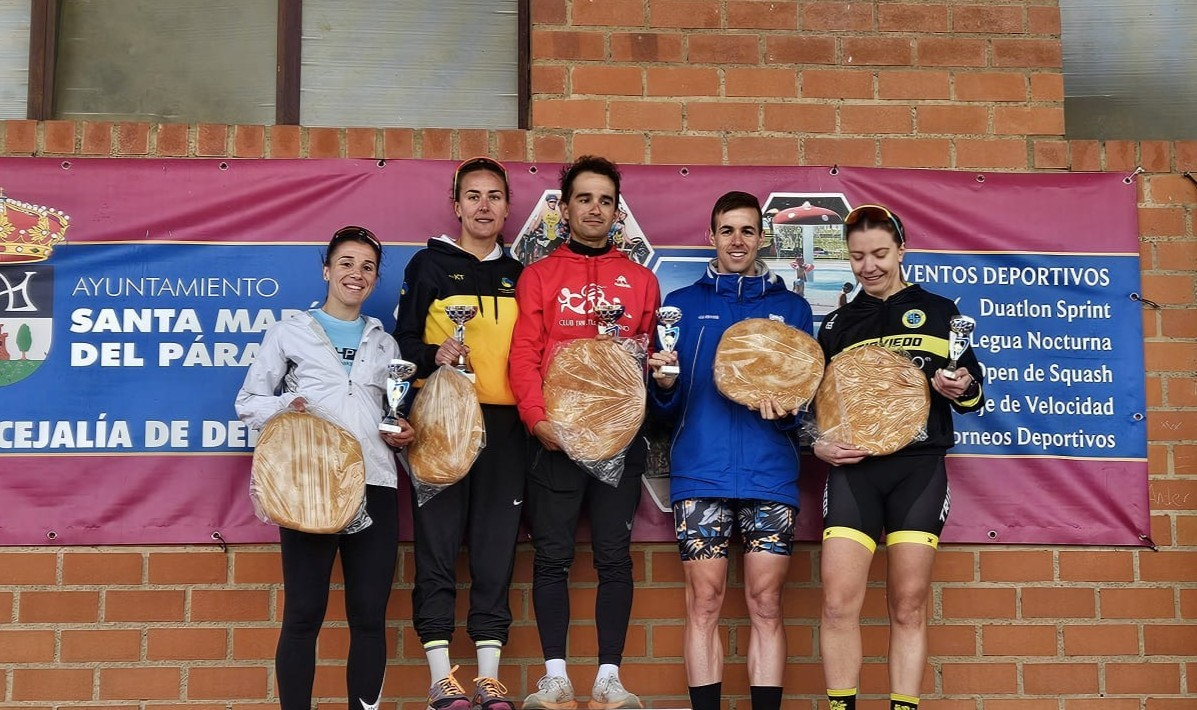Ester Rodríguez y Daniel Hernando se imponen en el duatlón de Santa María del Páramo 