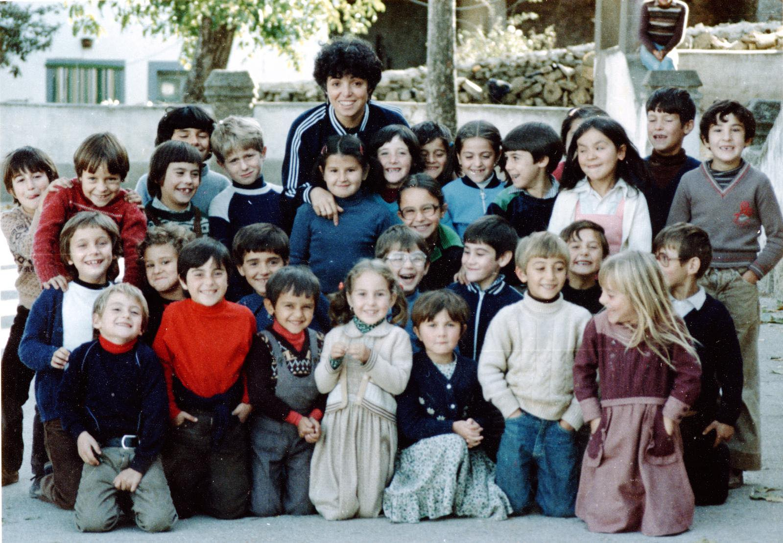 Finuca Villegas pregonará las fiestas de Navasfrías, cuyo cartel corre a cargo de Samuel Redondo