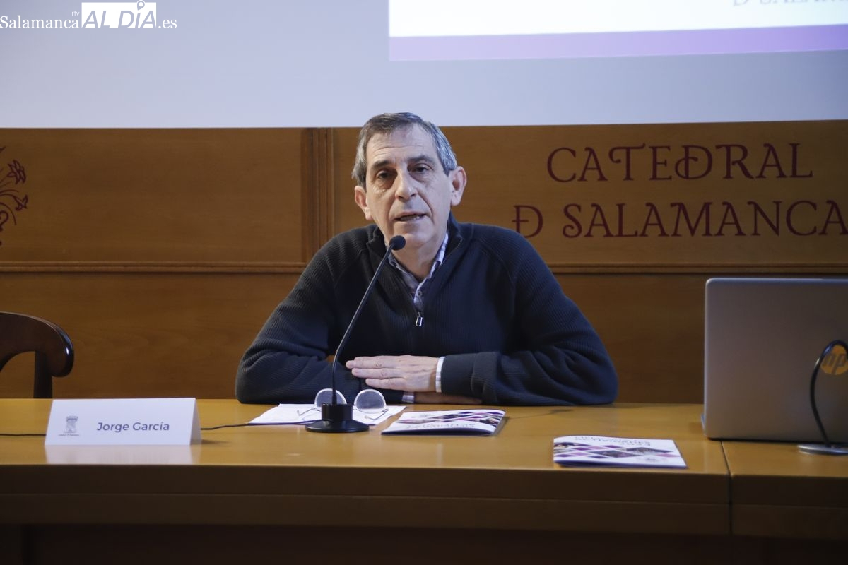 El deán de la Catedral visita a los obreros heridos por el derrumbe de un muro junto al templo