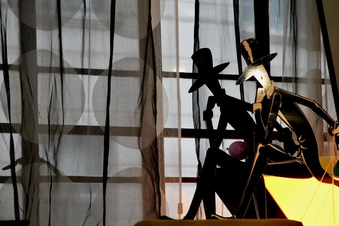 Sistemas de oscurecimiento para ventanas de tejado: ¿por qué elegir toldos exteriores?