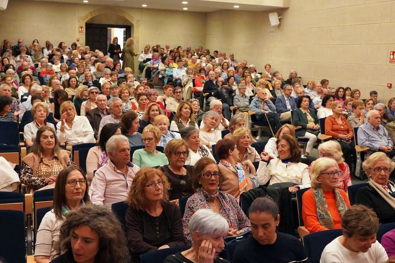 La UPSA abre el plazo para la matrícula del Programa Interuniversitario de la Experiencia 2025-2026