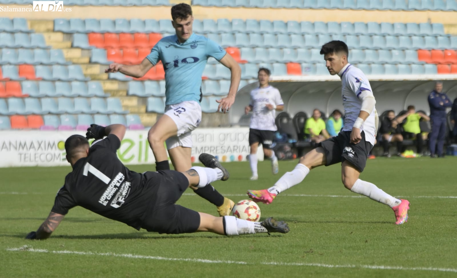 FOTOS | El filial del Salamanca UDS gana antes del playoff en el Helmántico, el Ribert desciende a Provincial y el Helmántico sube