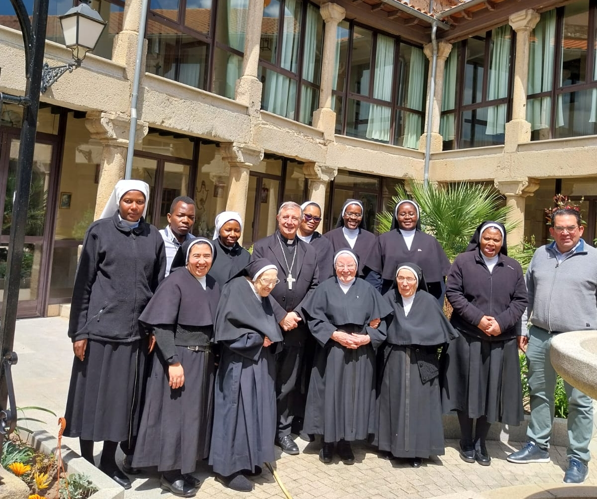 El obispo Retana preside la festividad de Santa Rita en el convento de San Felices de los Gallegos