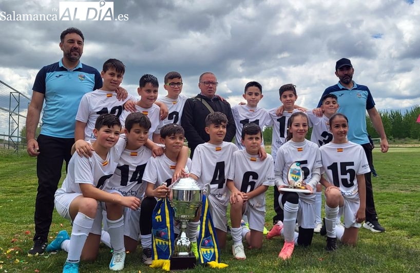 El Alevín ‘B’ del Alba de Tormes CF se corona campeón de liga
