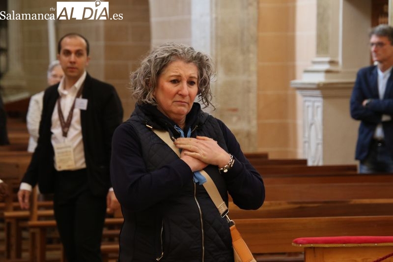 Ana Isabel Sastre, primera en rendir homenaje a Santa Teresa