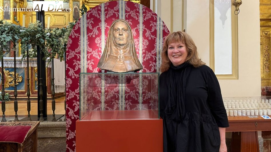 El busto Vera Effigies de Santa Teresa y Jennifer Mann ya se encuentran en Alba de Tormes